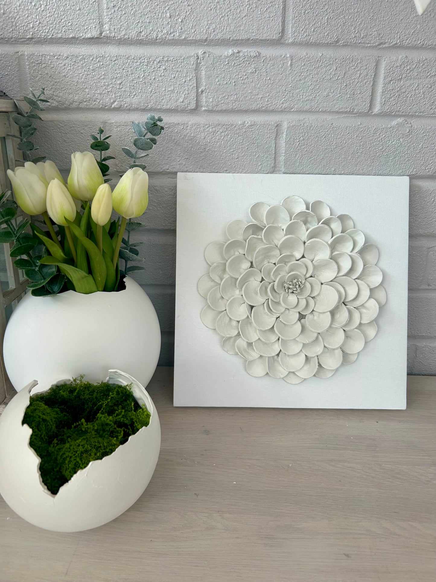Small ivory bloom